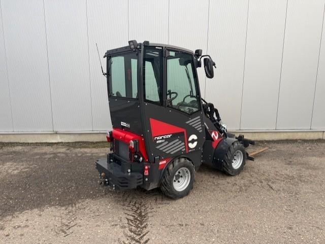 Chargeuse articulée à cabine confort Norcar 6226, Articles professionnels, Neuf, Autres marques, Jusqu'à 2500, Jusqu'à 80 ch