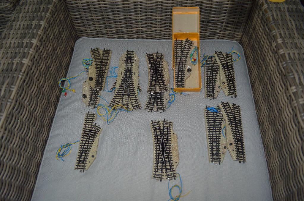 Märklin : Kit de rechange : 13 pièces neuves, Hobby & Loisirs créatifs, Trains miniatures | HO, Comme neuf, Rails, Märklin, Analogique