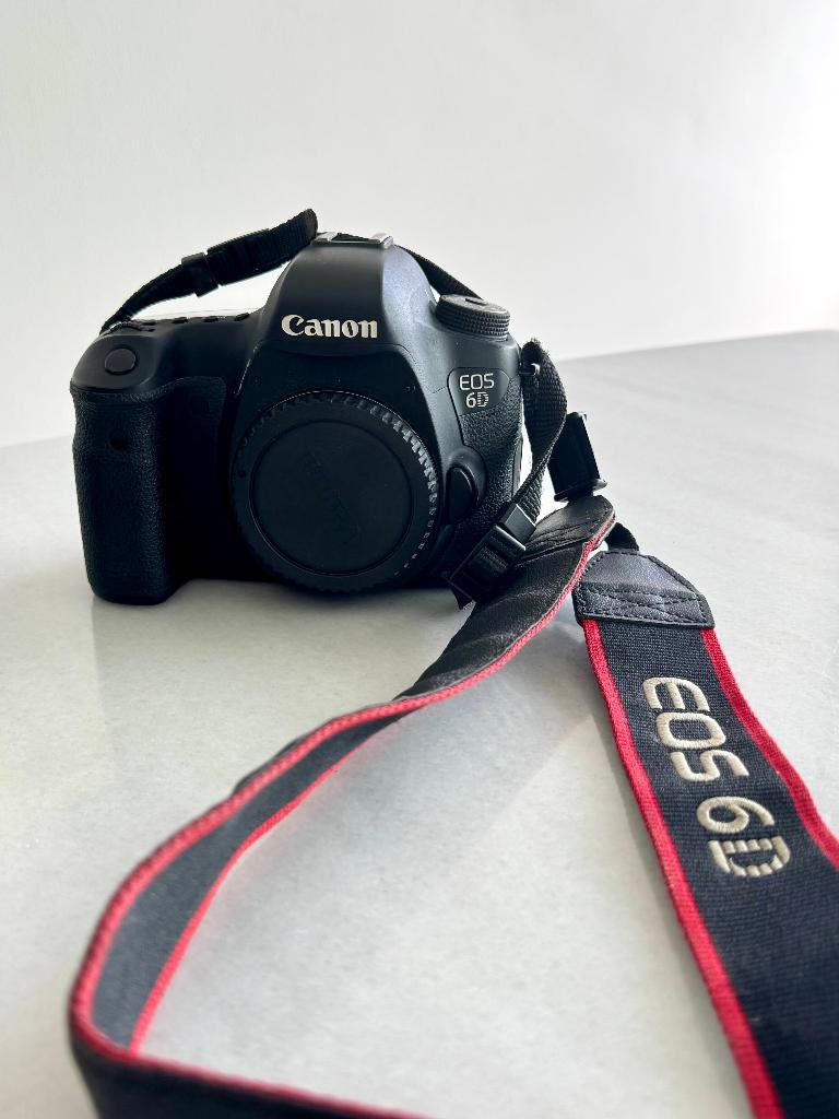 Boîtier CANON 6D + batteries et sacoche pour appareil photo, Enlèvement ou Envoi, Utilisé, Reflex miroir, Canon