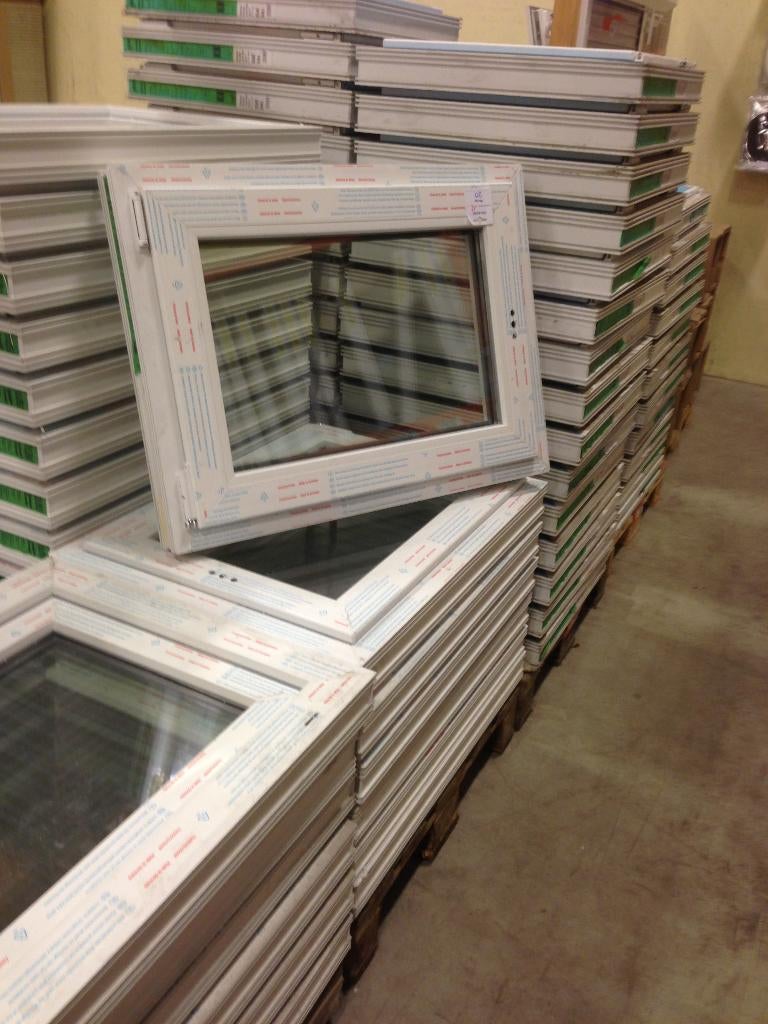 ! Des châssis en PVC de très bonne qualité, Bricolage & Construction, Enlèvement, Neuf