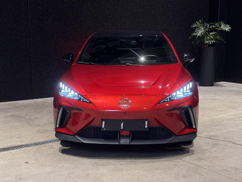 MG MG4 64 kWh Luxury (automatique), Autos, Rouge, Achat, 5 portes, 5 places