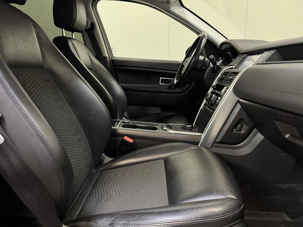 Land Rover Discovery Sport 2.0 Benzine AWD Autom. - Airco -, 4 deurs, 241 pk, 4 cilinders, 0 kg