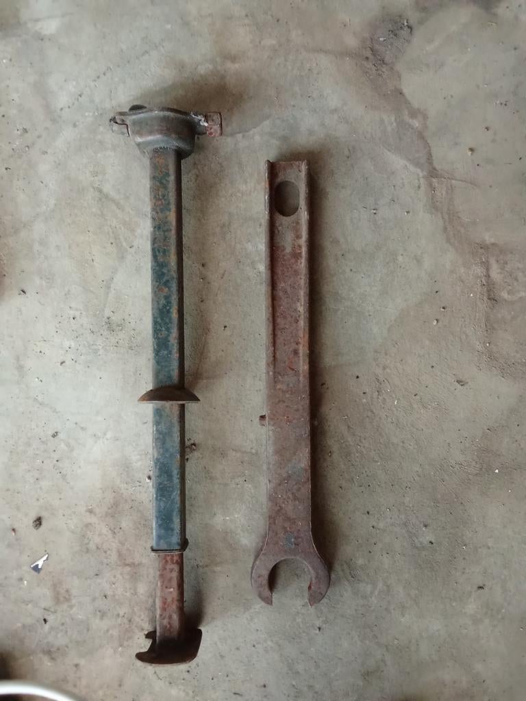 Cric Peugeot J7 J9, Ophalen, Peugeot