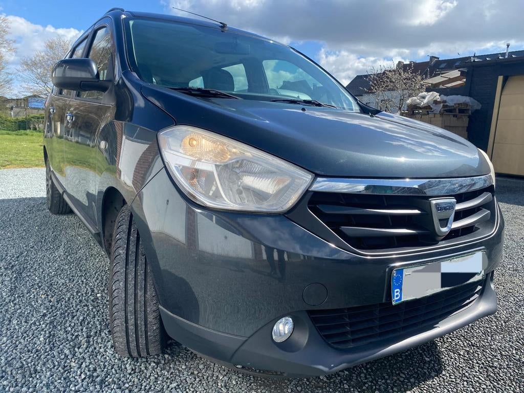 Dacia Logdy 1.6 SCE uit de eerste hand ️✋️, Auto's, Dacia, Voorwielaandrijving, Euro 5, Zwart, 4 cilinders