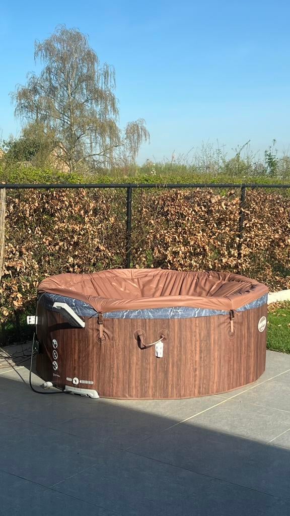 Jacuzzi Lay-Z-Spa 8 personen, Tuin en Terras, Ophalen, Zo goed als nieuw