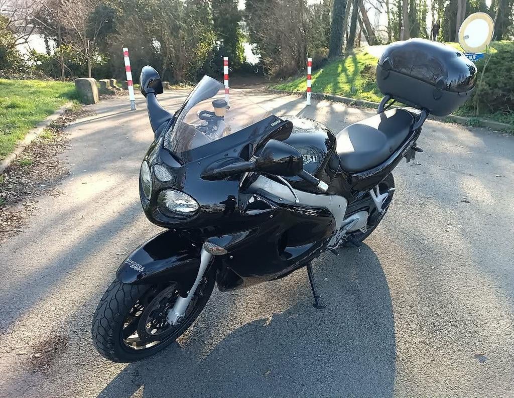 Triumph Sprint ST 955 – 2003 ct ok, prête à rouler