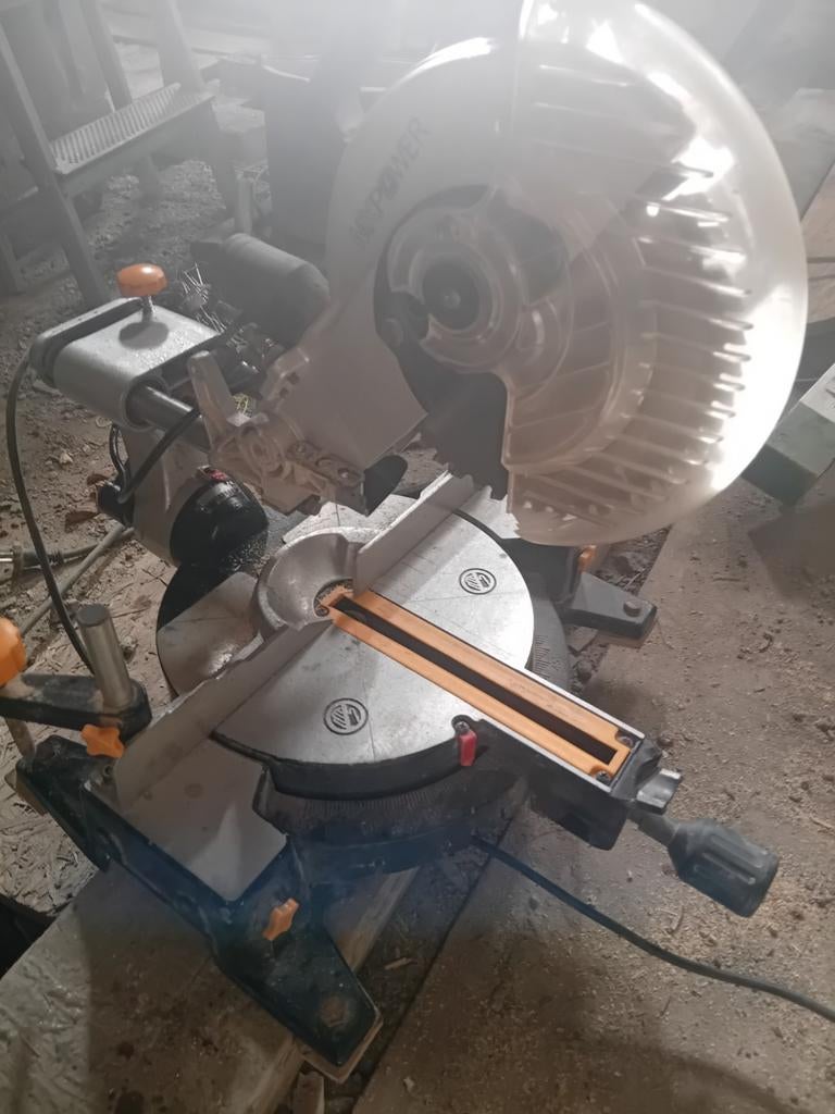 Scie a angle, Bricolage & Construction, Enlèvement