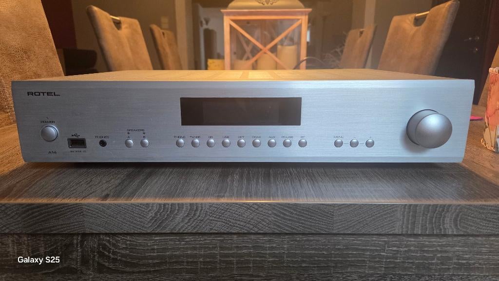 rotel A14, Enlèvement, Comme neuf, Moins de 500 watts, Autres types