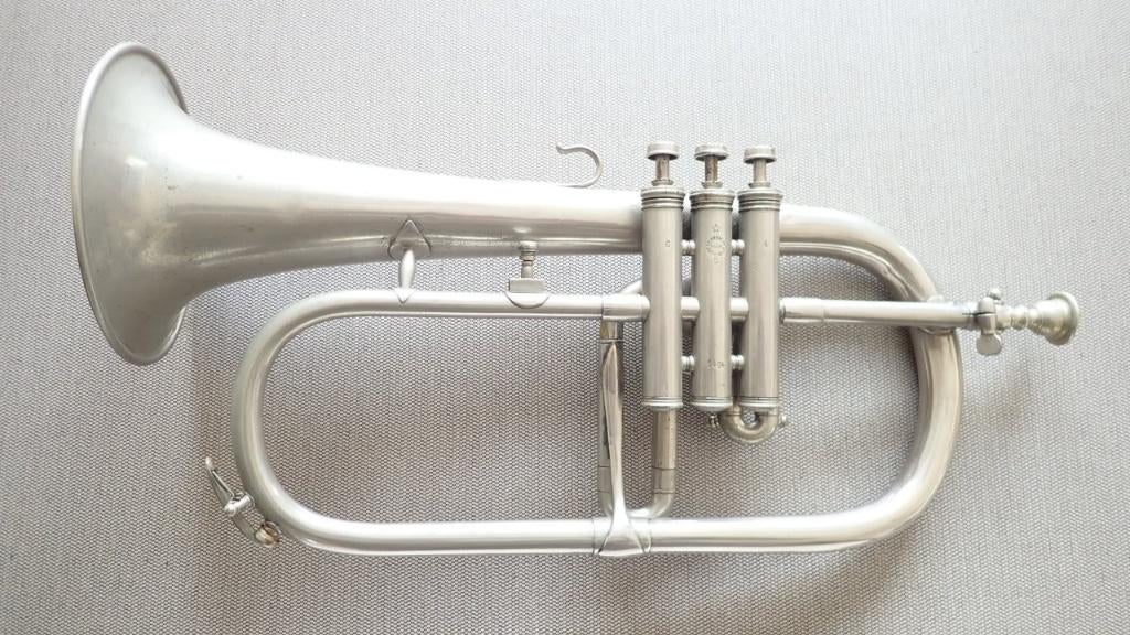 Bugel (defect), Muziek en Instrumenten, Ophalen, Gebruikt