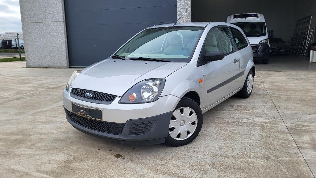 Ford Fiesta 1.4 Benzine Euro 4  van 2006 met 067.000 km, Auto's, Voorwielaandrijving, Stof, Beige, 4 cilinders