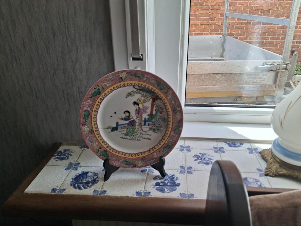 bord in staander - bieden, Ophalen