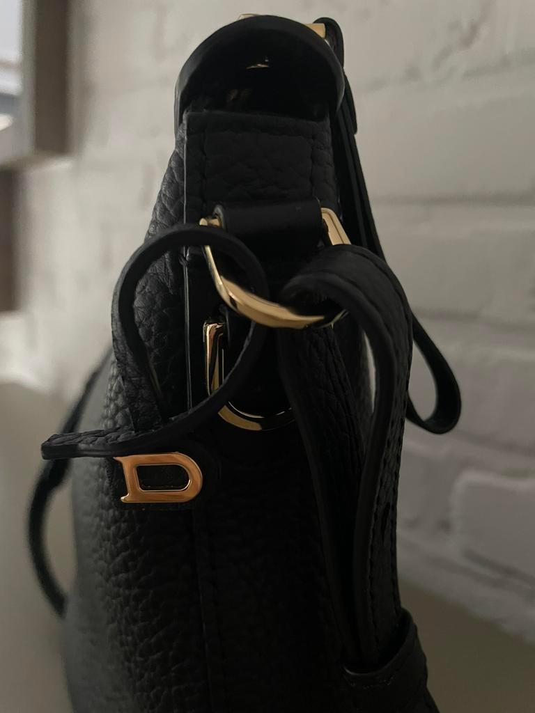 DELVAUX Pin Swing, Handtassen en Accessoires, Tassen | Damestassen, Zwart, Ophalen