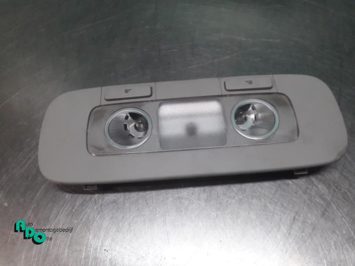 Eclairage intérieur arrière d'un Volkswagen Jetta (Jetta 0, Volkswagen, -, 3 mois de garantie, Utilisé