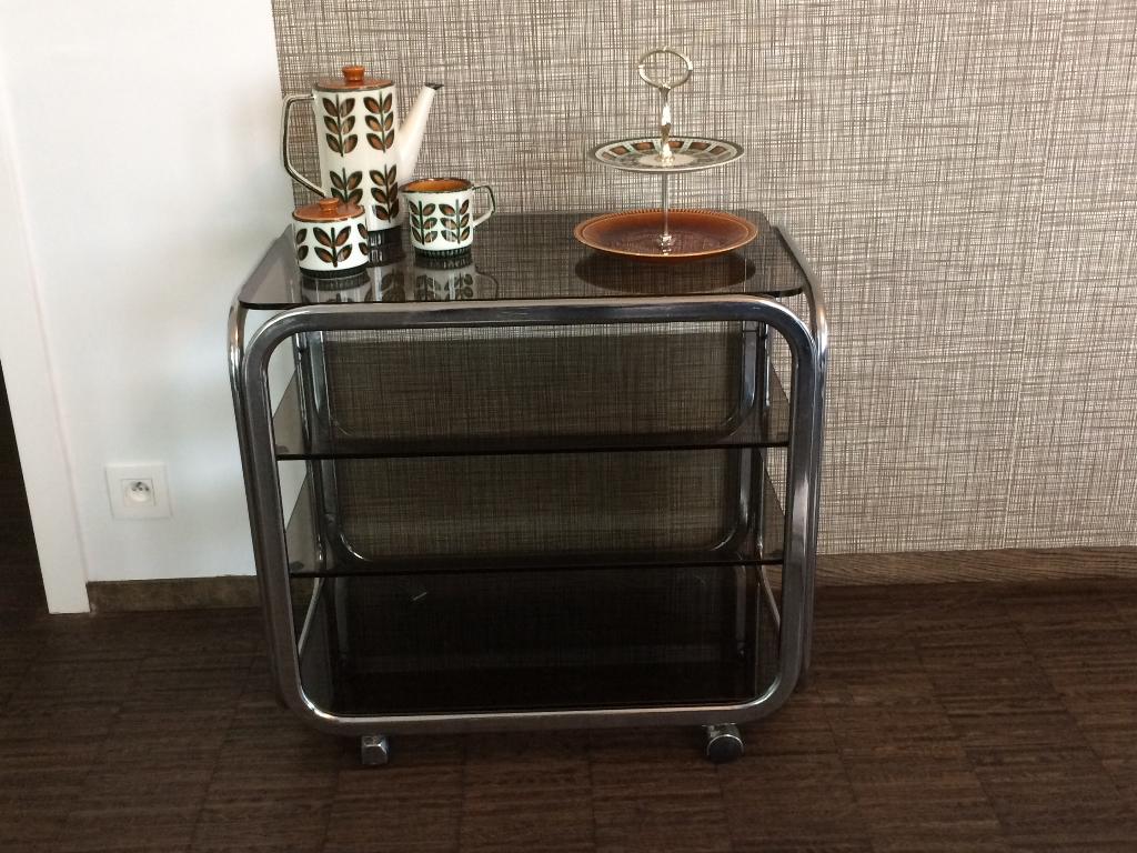 Vintage glazen serveerwagen roltafel op wieltjes, Huis en Inrichting, Ophalen, Gebruikt, Metaal of Aluminium, 55 tot 75 cm