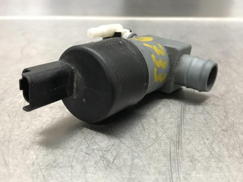 LAVE-GLACE POMPE AVANT Nissan Qashqai (J11) (01-2013/-), Utilisé, Nissan