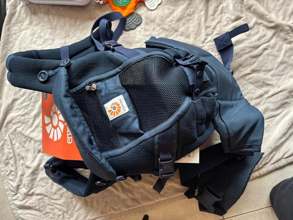 Ensemble Ergobaby NEW + transat Babybjörn = Comme neuf !, Enfants & Bébés, Relax bébé, Autres marques, Comme neuf, Enlèvement