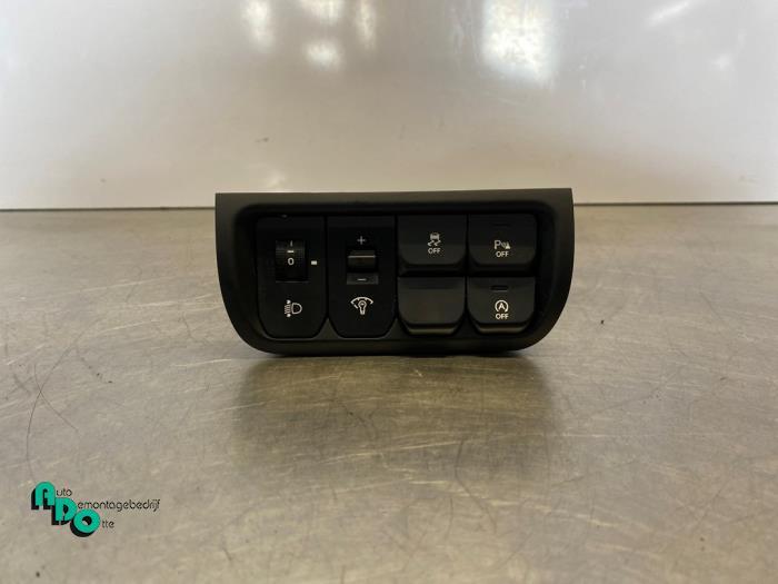 Commutateur phare hauteur réglable d'un Kia Rio (Rio 12-), Kia, -, 3 mois de garantie, Utilisé