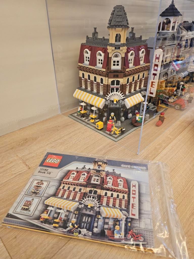 LEGO Creator Cafe Corner Hotel 10182, Ophalen, Lego