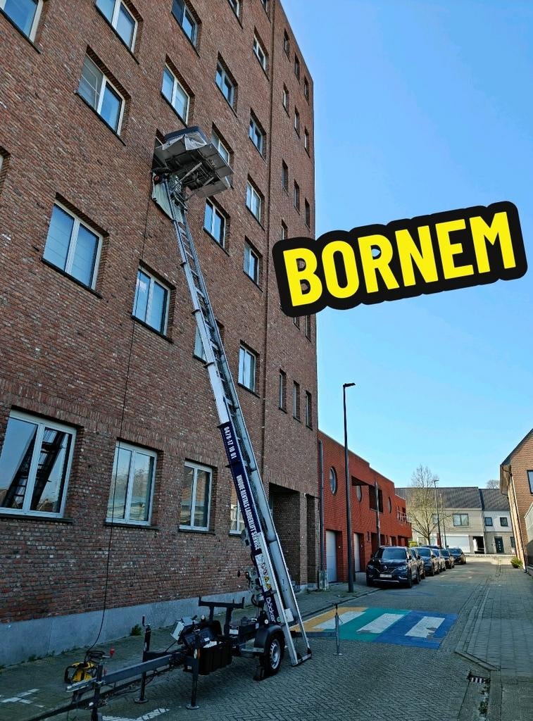 LADDERLIFT TE HUUR IN BORNEM | VERHUIZEN IN BORNEM 7 op 7, Bricolage & Construction, Échelles & Escaliers, Enlèvement