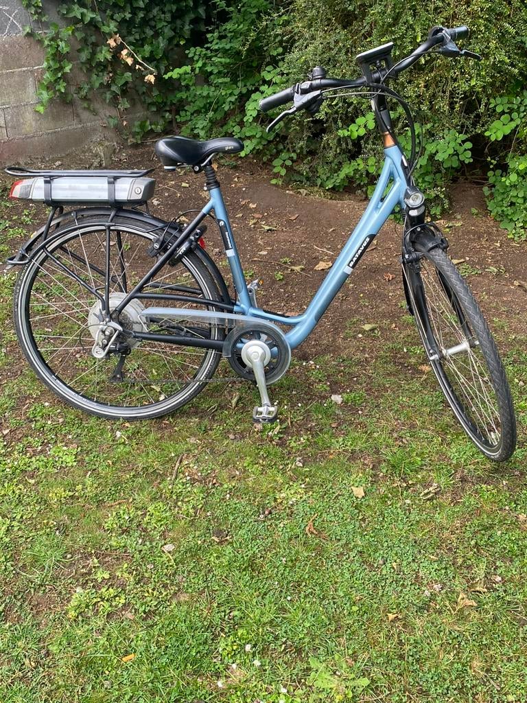 Vélo électrique BATAVUS TOURMALET 28  pouces 8V, 51 à 55 cm, Batavus, 50 km par batterie ou plus, Comme neuf