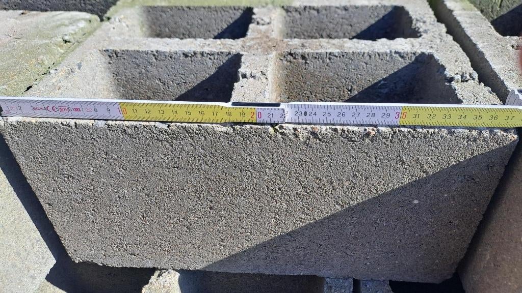 béton creux  39 x 29 x 19 cm, Bricolage & Construction, Briques, Enlèvement, Neuf, Béton