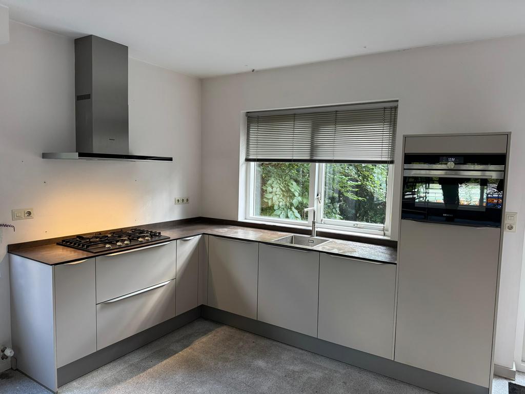 Cuisine d'angle moderne complète + équipement + DÉMONTÉ