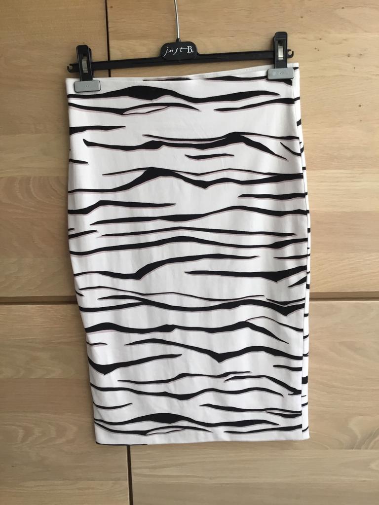 Jupe MARCCAIN, Vêtements | Femmes, Jupes, Comme neuf, Taille 38/40 (M), Beige, Sous le genou, Enlèvement ou Envoi