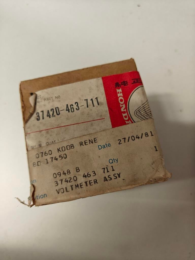 Honda GL1100 -  Voltmeter assy Part number: 37420463711, Vélos & Vélomoteurs, Enlèvement ou Envoi