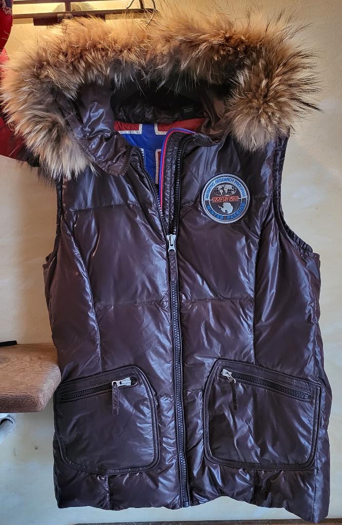 NAPAPIJRI mouwloos donsjack met kap met bontafwerking XL, Kleding | Dames, Jassen | Winter, Bruin, Maat 46/48 (XL) of groter, Ophalen of Verzenden