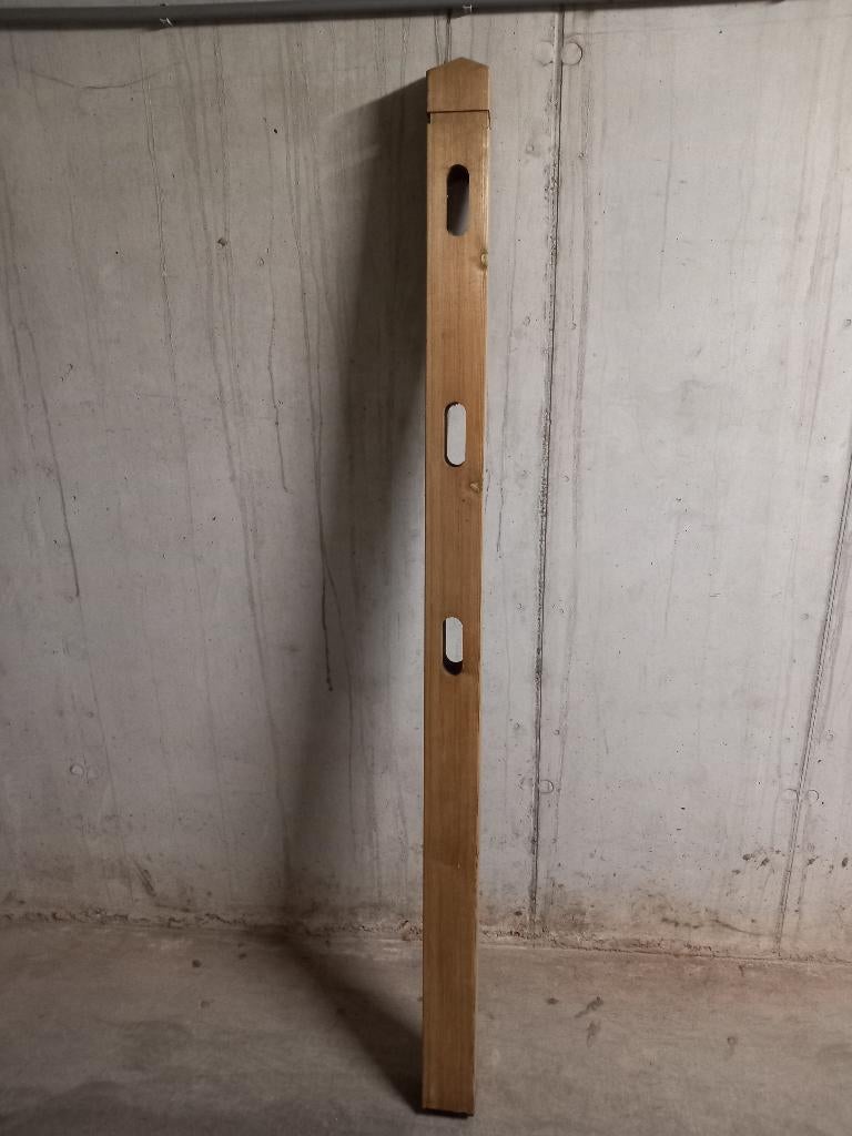 Houten palen rond en vierkant, Ophalen, Nieuw, Palen