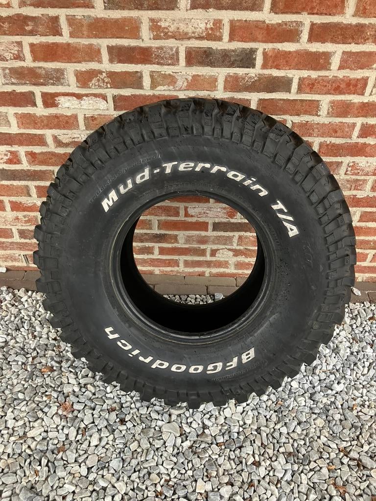 1 band BF Goodrich Mud 33, Ophalen