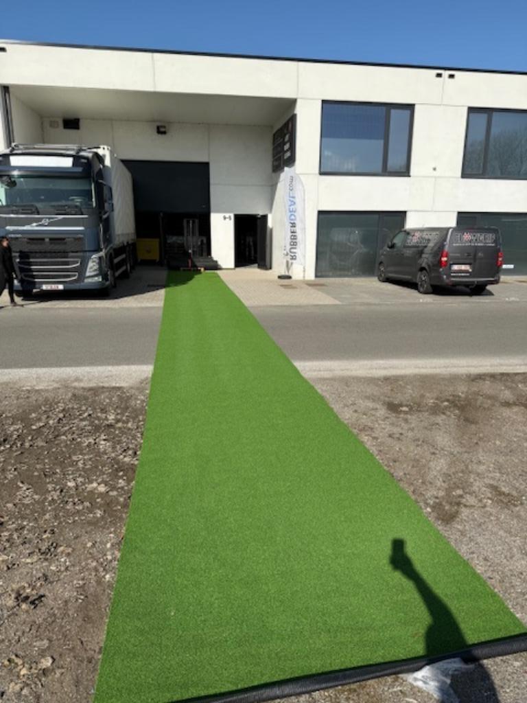 Gazon artificiel / sprinttrack 2m x 18,70m (Unicolor) (occa), Neuf, Info@kriden.be, Enlèvement ou Envoi, 20 m² ou plus