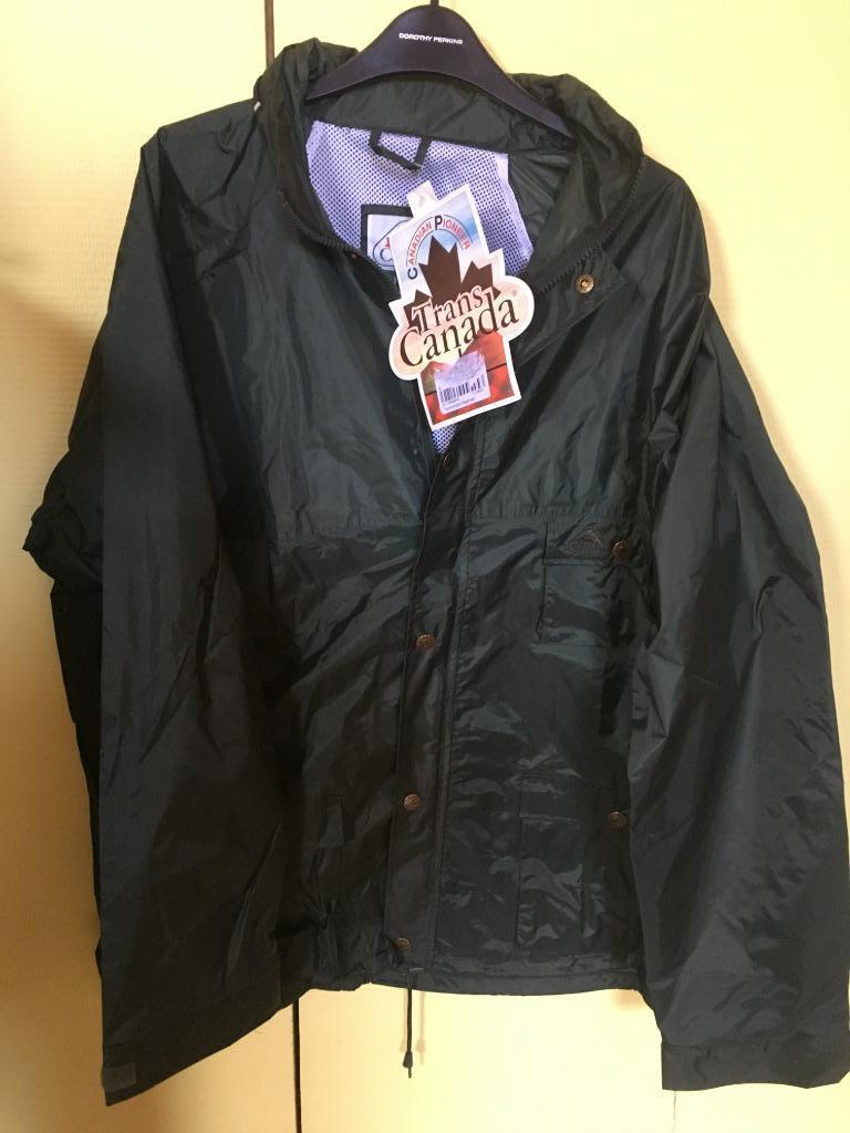 Nouveau manteau de pluie : Trans Canada, Neuf, Enlèvement ou Envoi, Taille 56/58 (XL), Vert