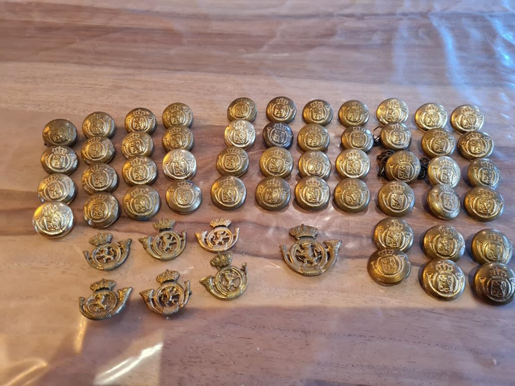 Boutons/emblèmes belges, Enlèvement, Autres matériaux