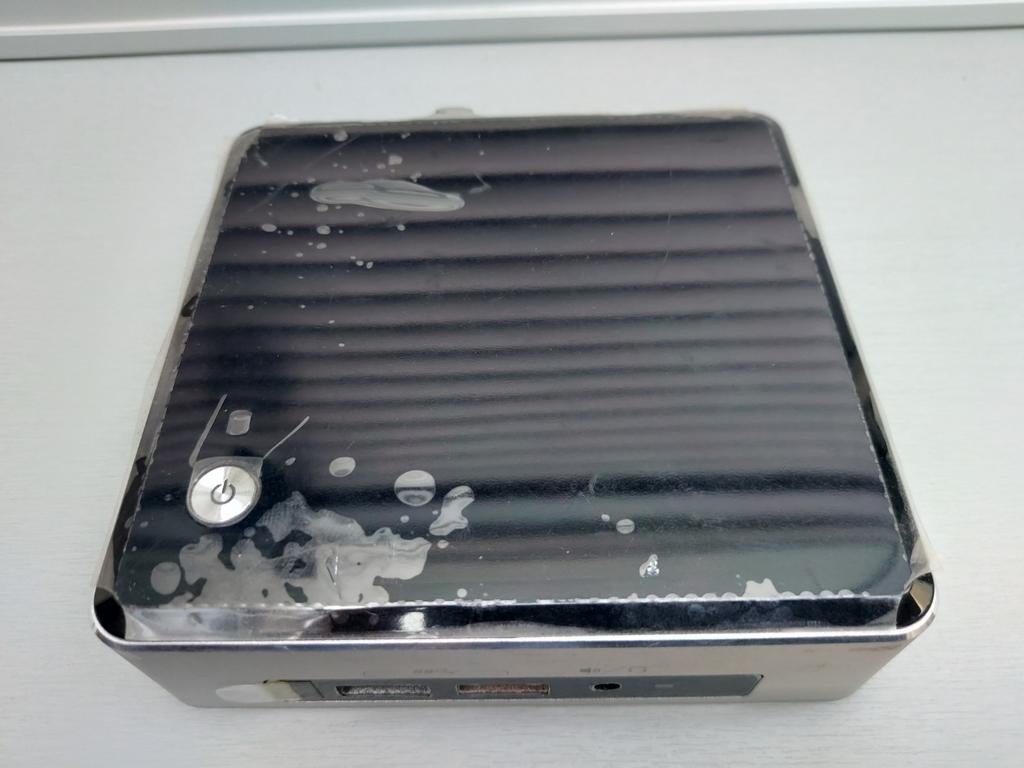 Intel nuc corei5 barebones mini-pc, 8 GB RAM, 120 GB SSD, Computers en Software, Ophalen of Verzenden, Gebruikt