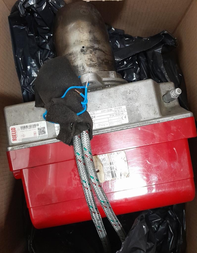 Chaudière mazout BRULEUR RIELLO GULLIVER  totalement a neuf, Bricolage & Construction, Enlèvement, Comme neuf, Autres types