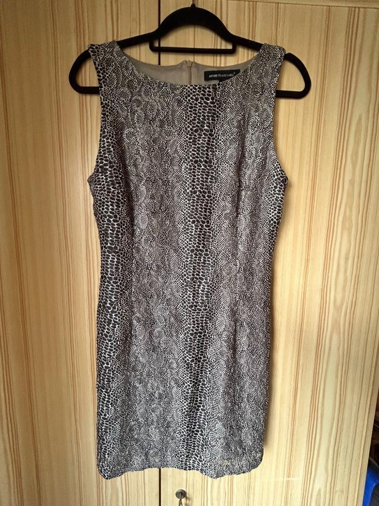 Kleedje Astrid Black Label small, Vêtements | Femmes, Autres couleurs, Comme neuf, Astrid Black Label, Enlèvement ou Envoi