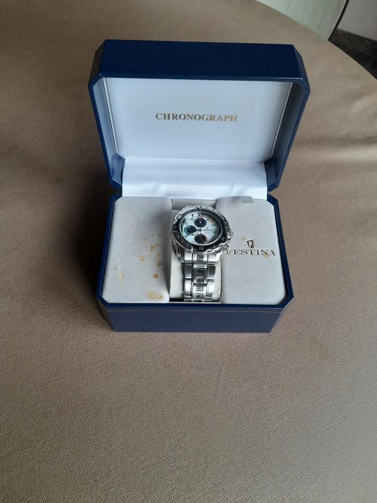 Montre FESTINA, Montre-bracelet, Autres marques, Enlèvement, Autres matériaux