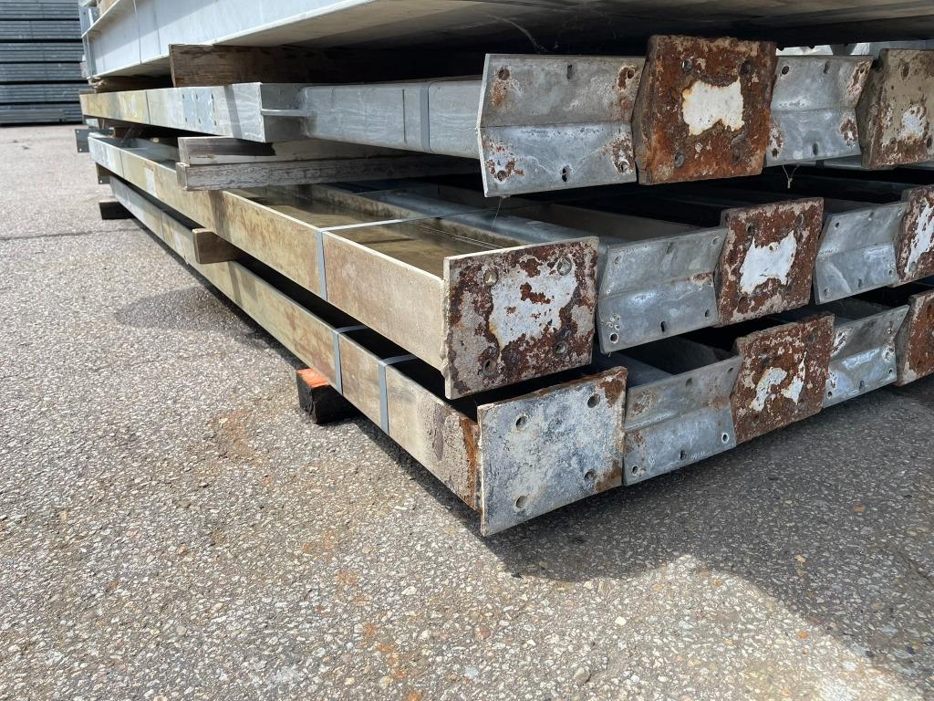 Stalen IPE 180 binten | Lengte: 3.74 meter | Gegalvaniseerd, Auto diversen, Overige Auto diversen, Ophalen of Verzenden