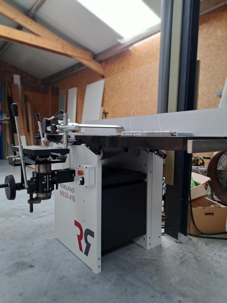 Robland vandikte schaaf,langgatboor. Zaag en frees combi, Articles professionnels, Machines & Construction | Travail du bois, Enlèvement