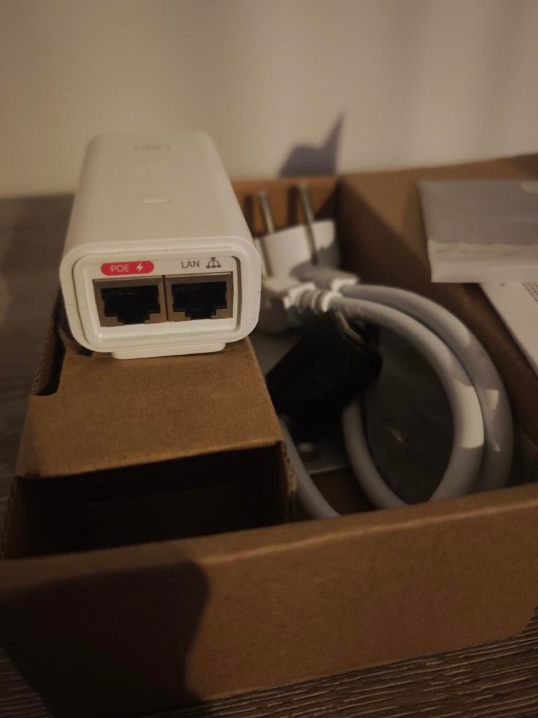 Ubiquiti UniFi PoE Injector - 24V / 0.5A, Ophalen of Verzenden