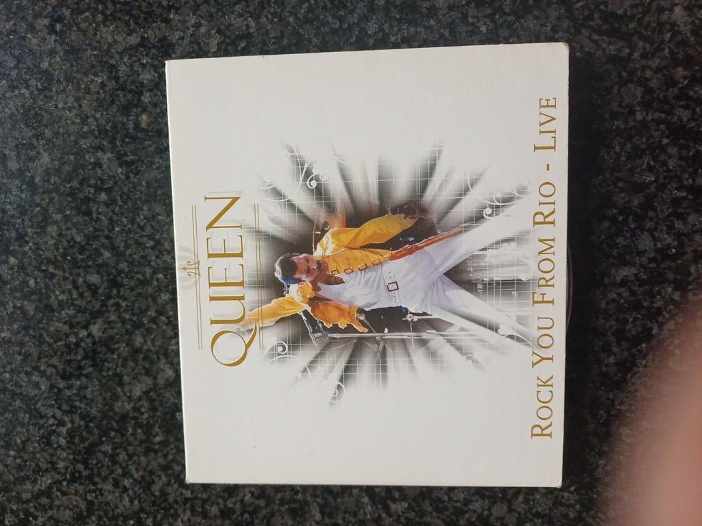Queen en concert à Rio 1985, Enlèvement ou Envoi