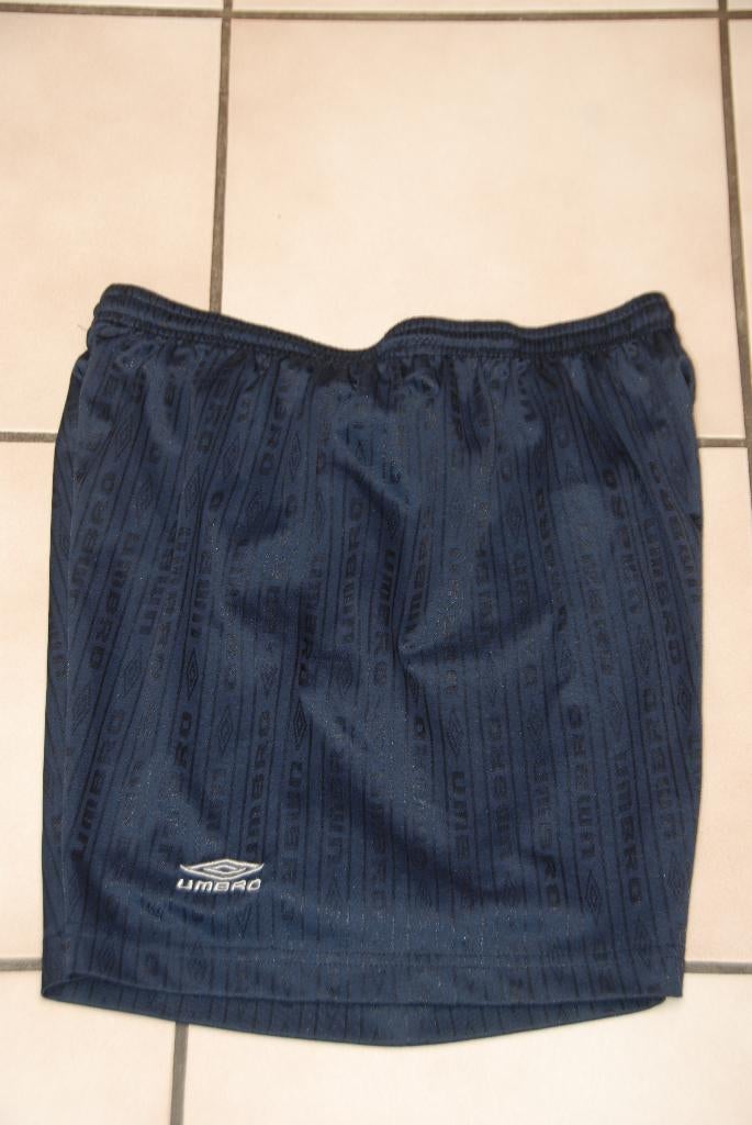 Marineblauwe sportbroek „Umbro” maat L als NIEUW!, Maat 52/54 (L), Blauw, Ophalen of Verzenden, Zo goed als nieuw