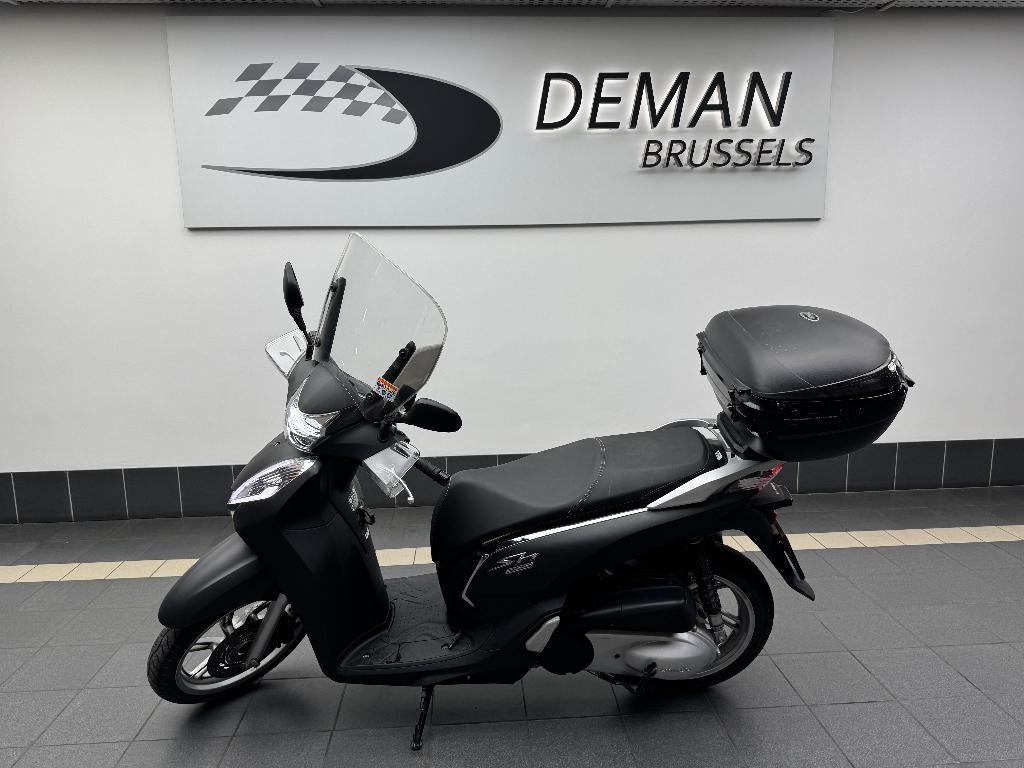 Honda SH300i NF05, Motoren, 279 cc, Bedrijf, Minimaal motorrijbewijs A2, 1 cilinder