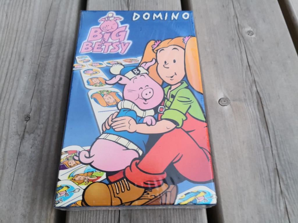 Studio 100 Big & Betsy Domino, Enlèvement