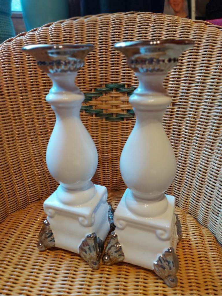 2 x kandelaar glanzend wit en zilver, Overige materialen, 25 tot 50 cm, Wit, Ophalen of Verzenden