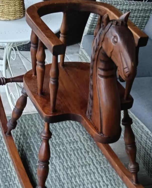 Prachtig antiek schommelpaardje, Ophalen, Zo goed als nieuw