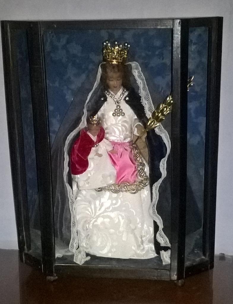 vintage maria beeld met kind in houten kastje met glas raam, Enlèvement ou Envoi