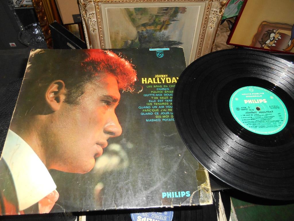 33T Johnny Hallyday " les bras en croix", Enlèvement ou Envoi