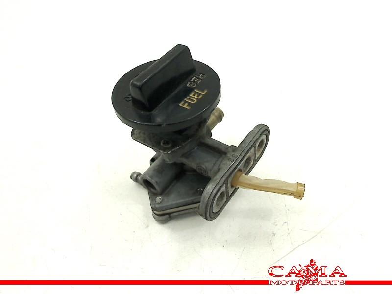 ROBINET DE CARBURANT ZZR 250 (ZZR250 ZZ-R250 EX250H, Motos, Dhr. S. di Majo, Utilisé, Info@cama-motorparts.nl, P.J. Troelstraweg 8 8
3144 CX  MAASSLUIS, NL